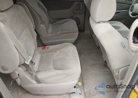 2007 Toyota Sienna Le z USA, uszkodzony, nr VIN 5TDZK23C97S046985